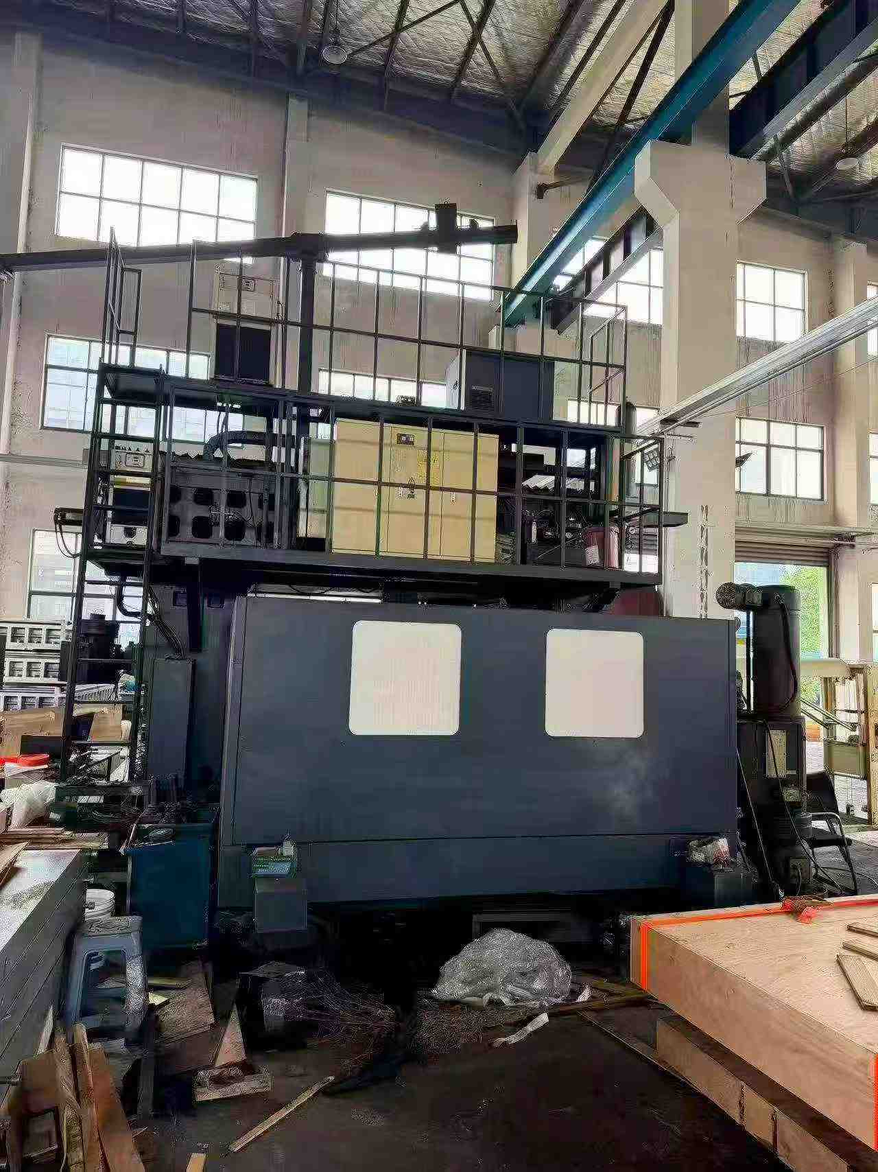 Used Chiao Fu 4028 Gantry Milling Machine with Fanuc Control photo 3