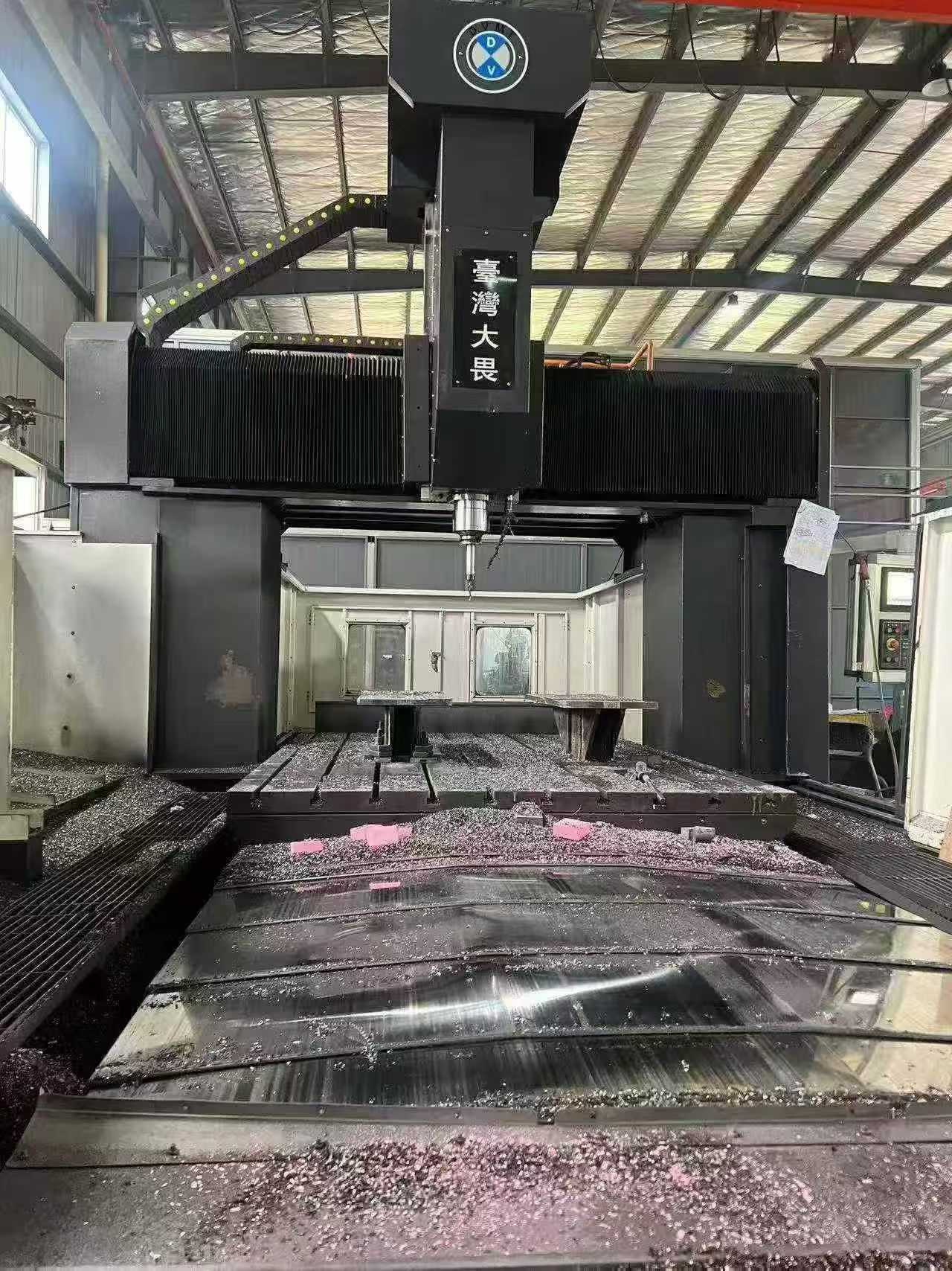 Used Dawei 2520 CNC Gantry Milling Machine photo 3