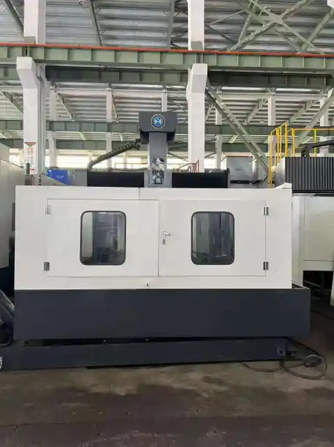 Máquina Fresadora de Pórtico CNC Dawei 2520 Usada