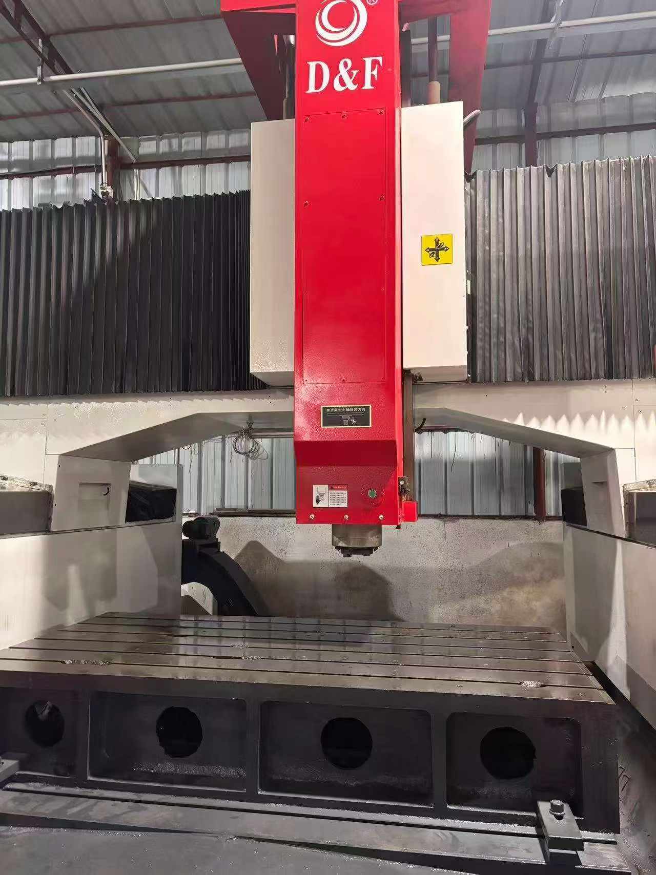 Used Defeng 2020 Gantry Machining Center with Fanuc MD Control photo 4