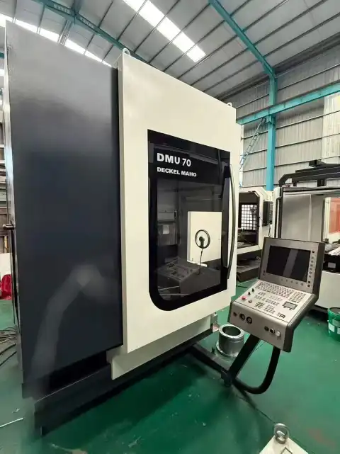Centro de Mecanizado de 5 Ejes DMG MORI DMU 70 Usado con Control Heidenhain