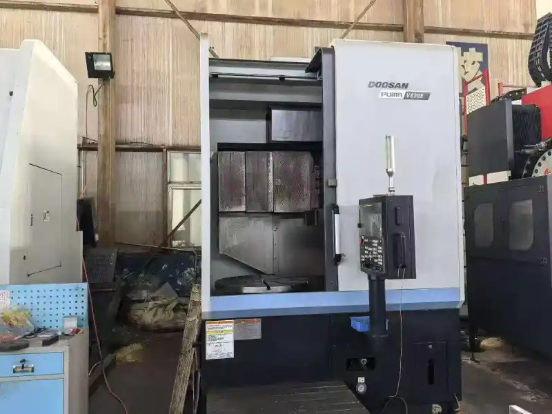 Used Doosan 8305 CNC Vertical Lathe photo 1