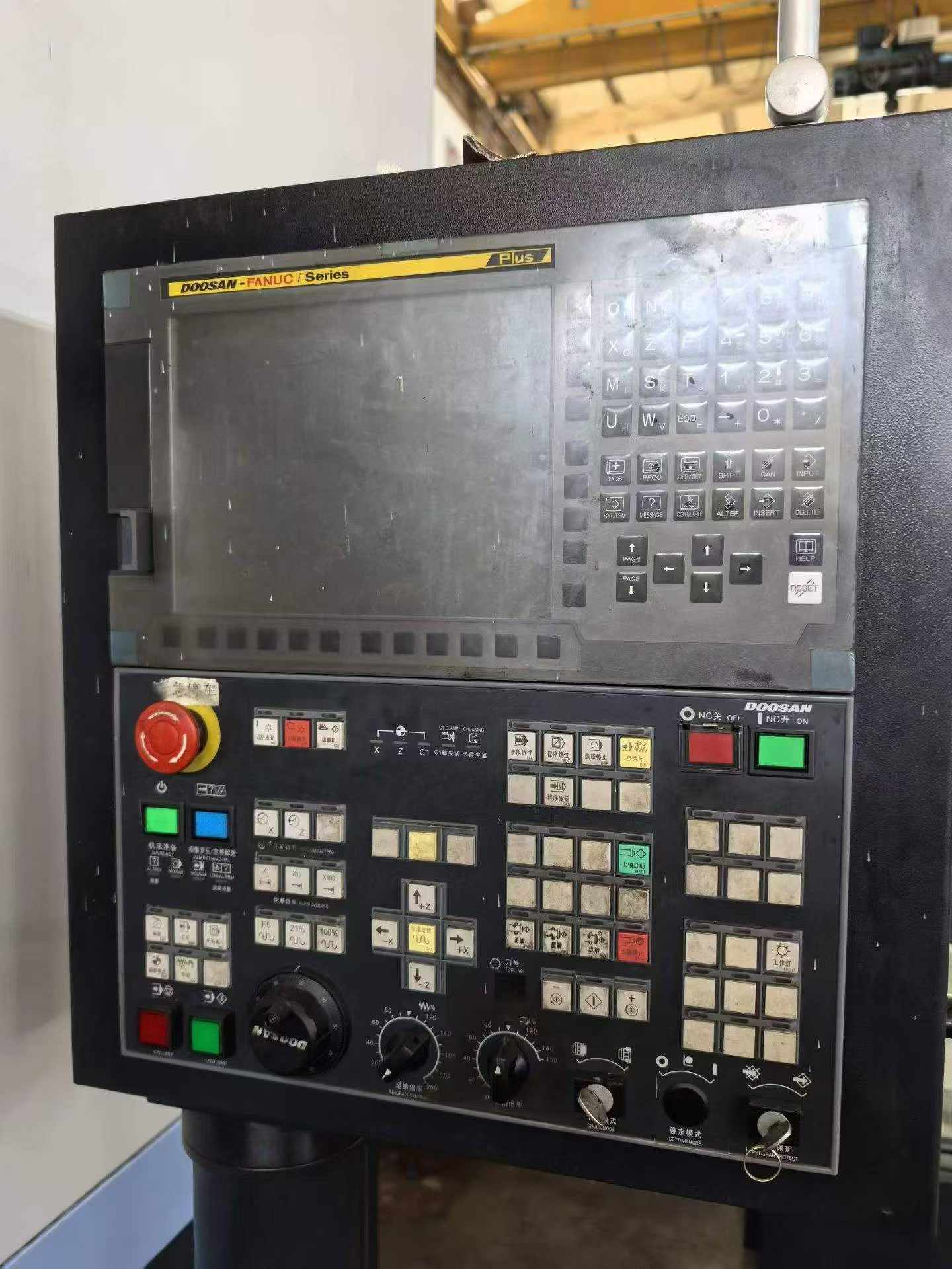 Used Doosan 8305 CNC Vertical Lathe photo 2
