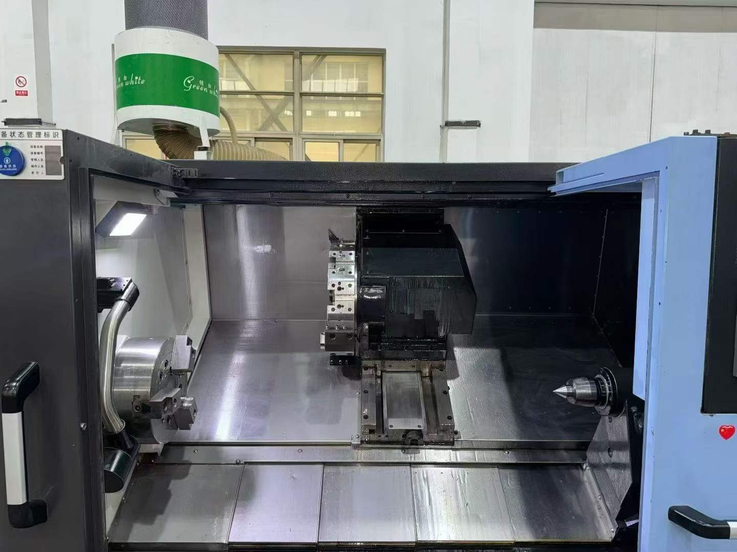 Used Doosan PUMA 3050 L Slant-Bed Turret CNC Lathe with Fanuc TFplus Control photo 3