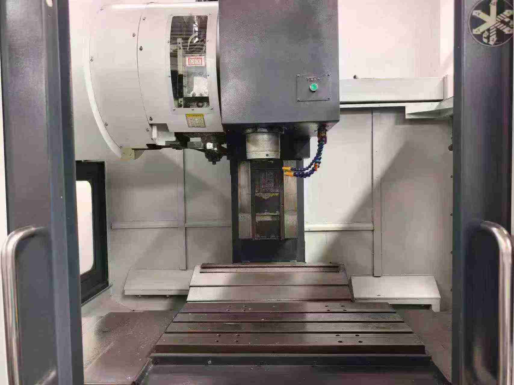Used Fair Friend FVP 800 A Machining Center photo 3
