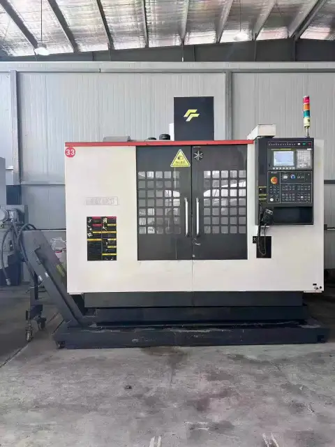 Centro de Mecanizado Vertical Fair Friend FVP-800 A Usado con Control FANUC
