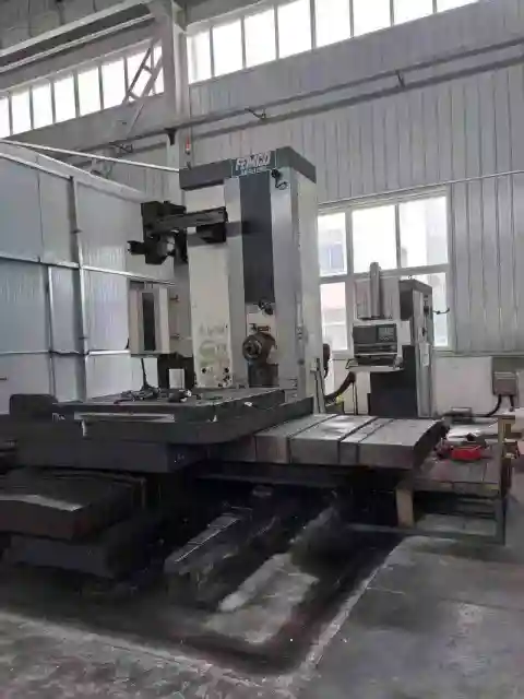 Mesin CNC Boring dan Milling Far East 110 R 2 Bekas