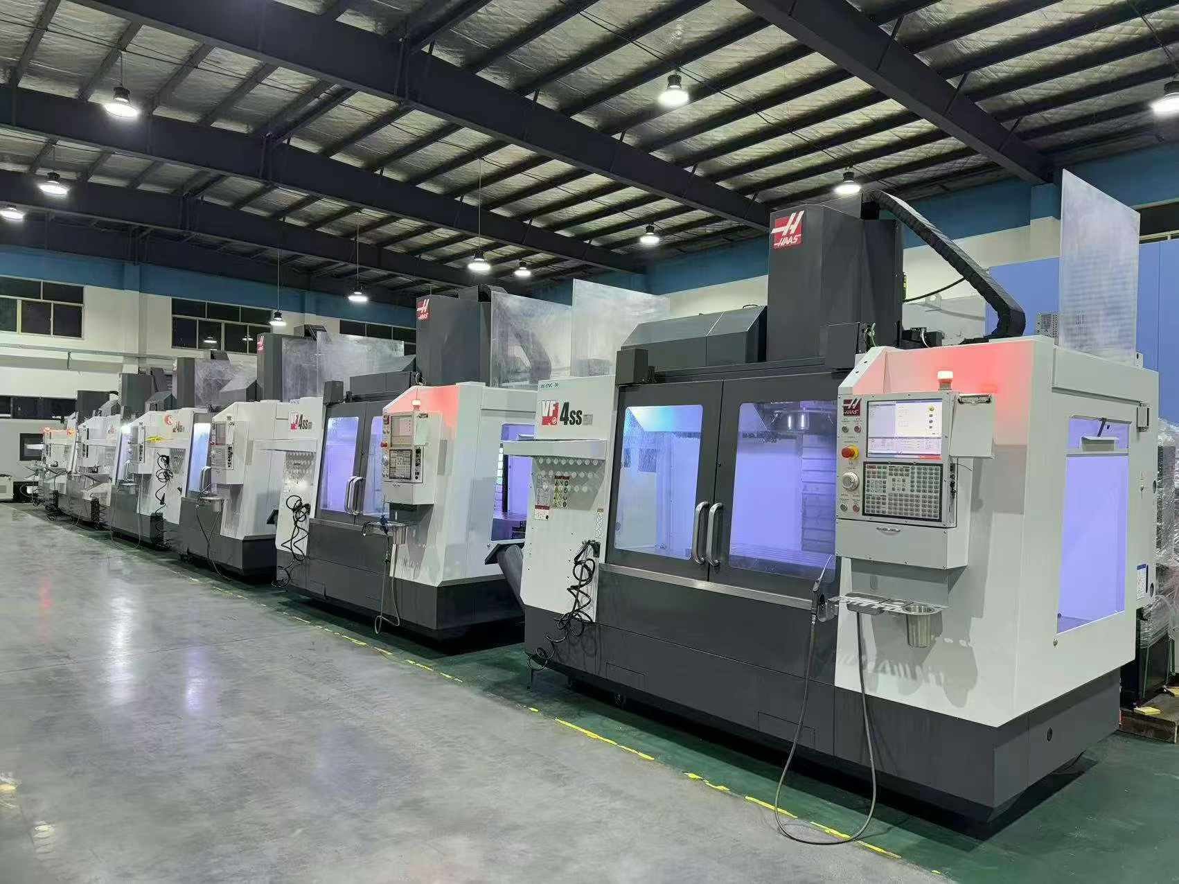 Used Haas VF-4 SS Machining Center photo 2