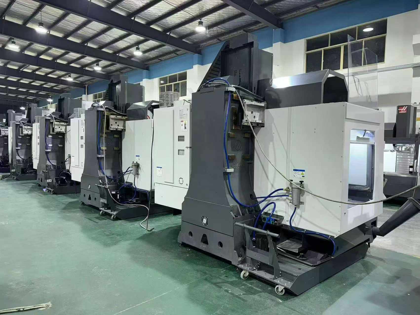 Used Haas VF-4 SS Machining Center photo 4