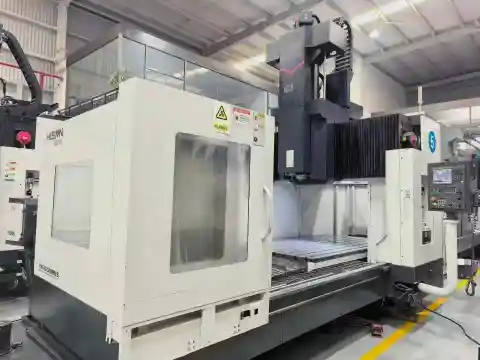 Máquina fresadora de pórtico CNC Haitian GLU 16ⅡX 25 (2516) usada con FANUC 0i-MF Plus
