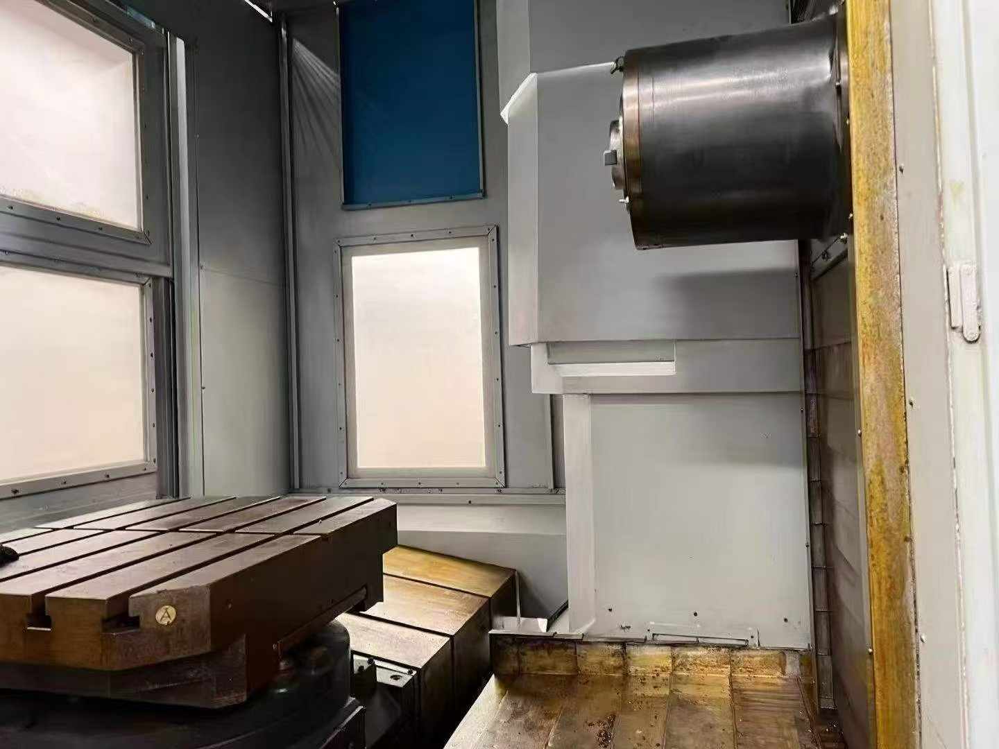Used Haitian Horizontal Machining Center 80 H with Fanuc 31 i photo 4