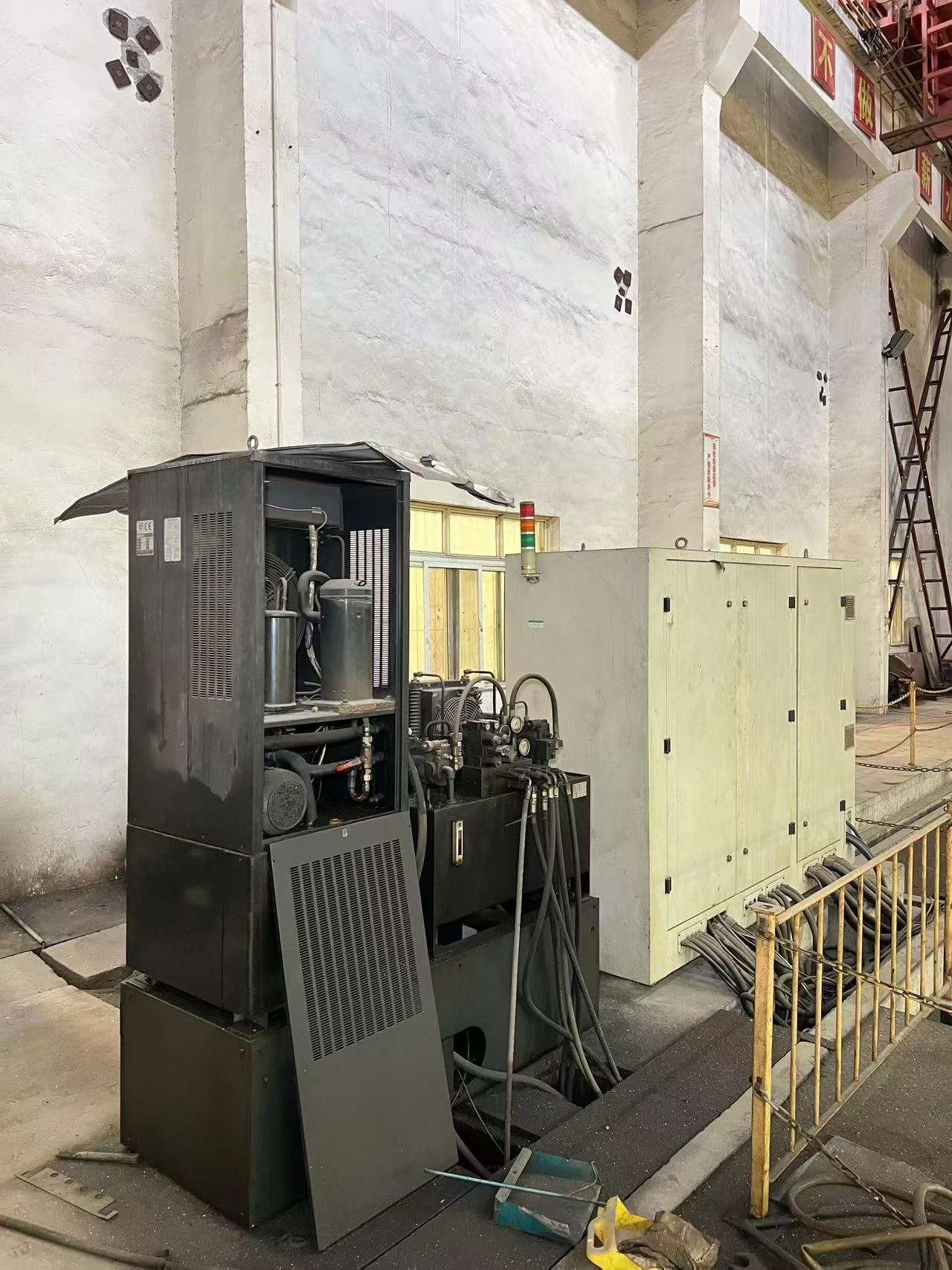 Used Hanchuan 6916 Floor-Type Boring and Milling Machine with FANUC 31 i photo 8