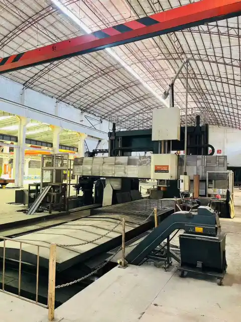 Kullanılmış Hanchuan HGMC 3060 TR 5 Yüzlü Köprülü İşleme Merkezi