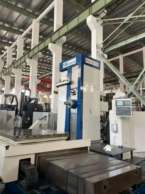 Mesin Bor dan Milling Horizontal HNK HB-130 Bekas