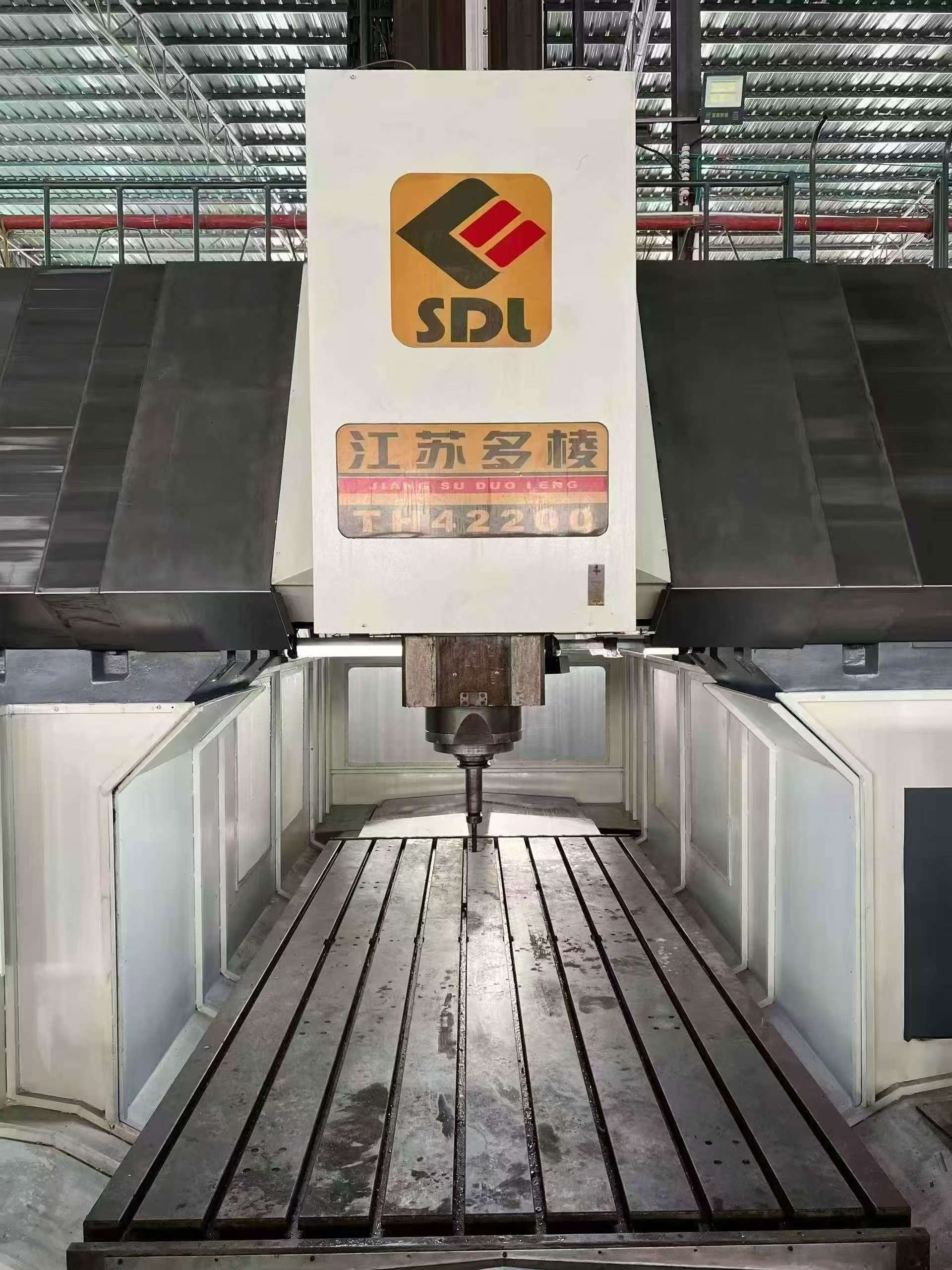 Used Jiangsu Duoling TH 42200 Gantry Machining Center photo 2