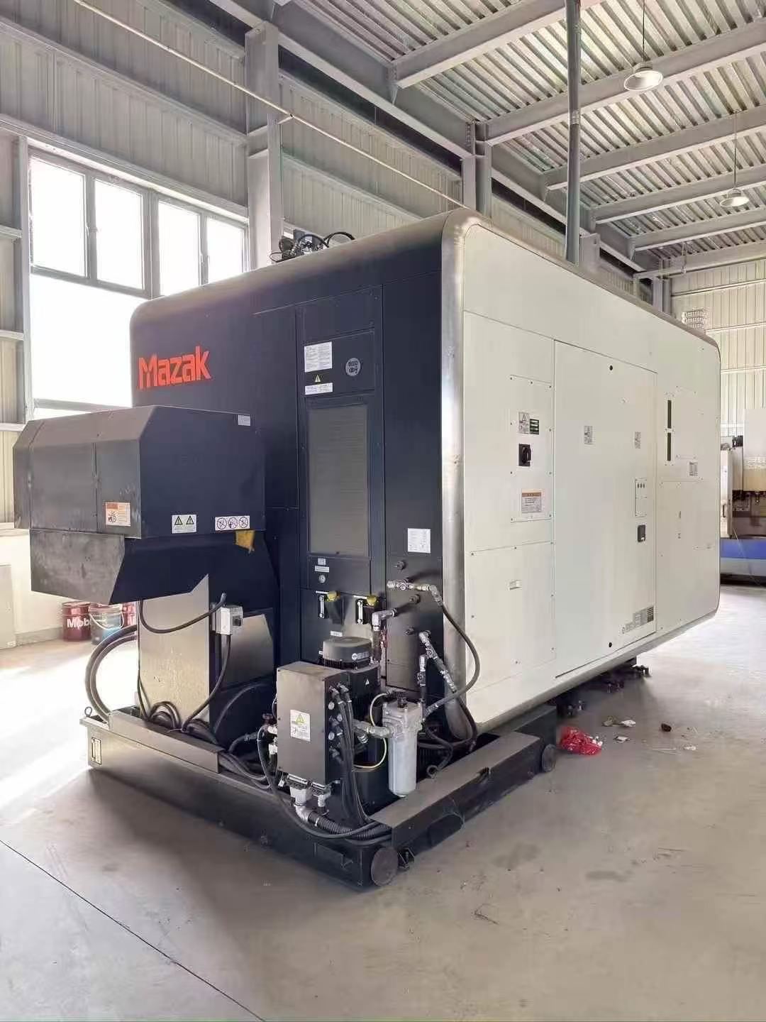 Used Mazak I-700 T 5-Axis Machining Center photo 4