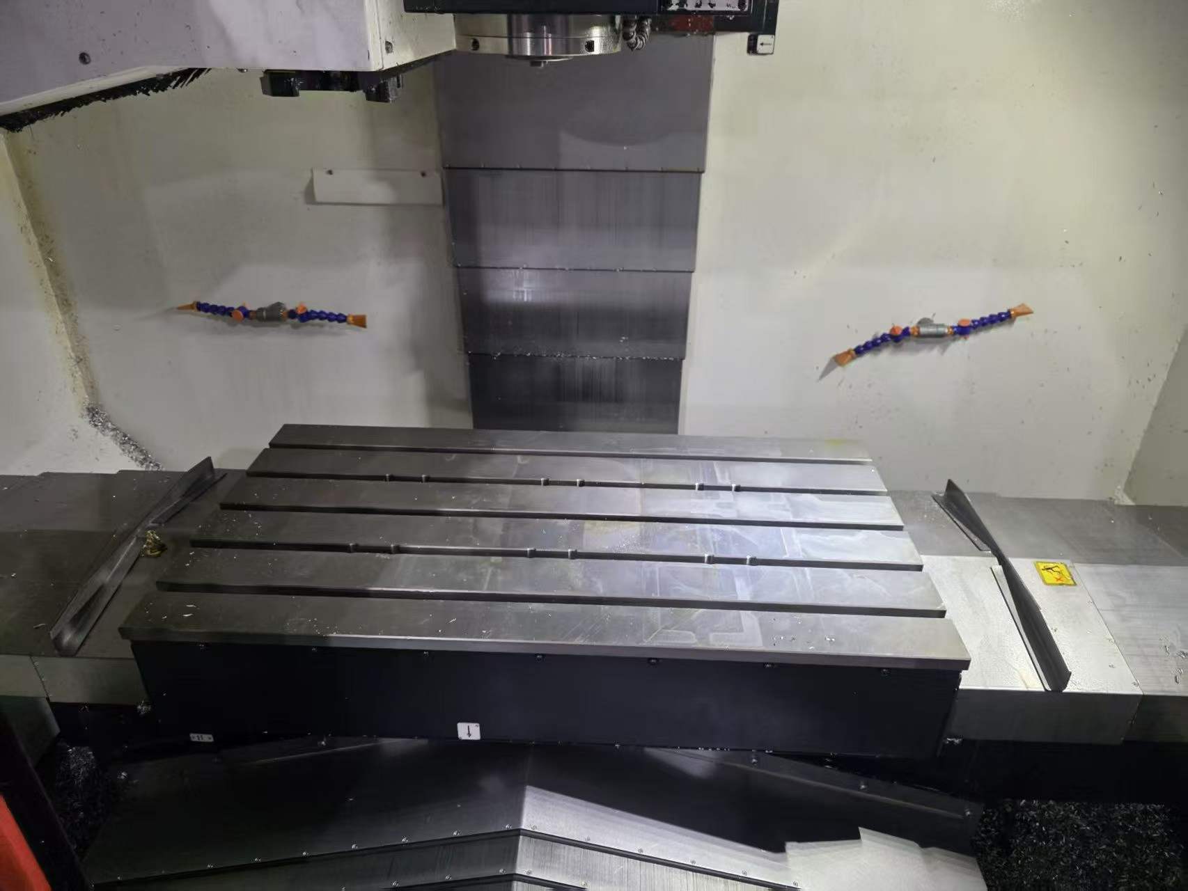 Used Mazak VCE-570 BL Vertical Machining Center photo 3