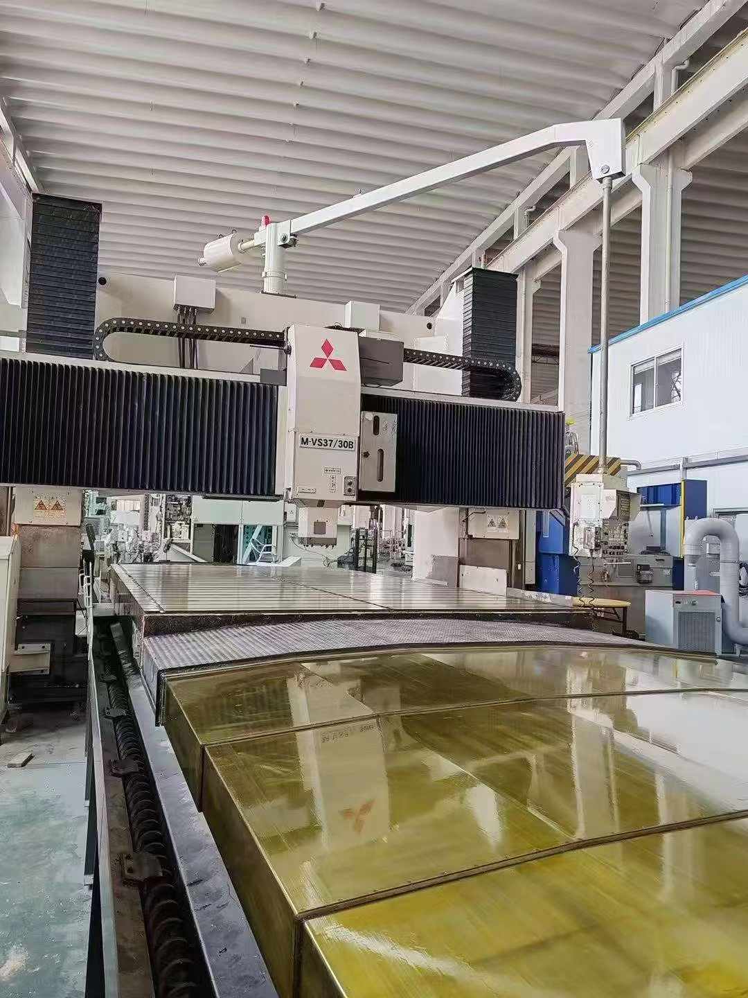 Used Mitsubishi M-VS 37/30 B Gantry 5-Face Machining Center with Fanuc 18 i photo 2