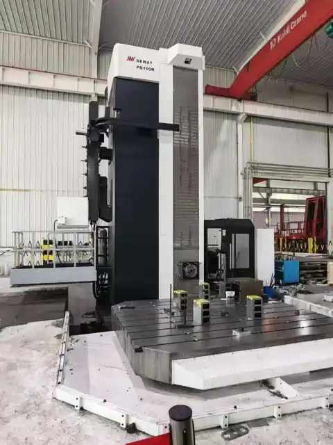 Máquina mandrinadora y fresadora CNC Neway 160 con carnero cuadrado usada