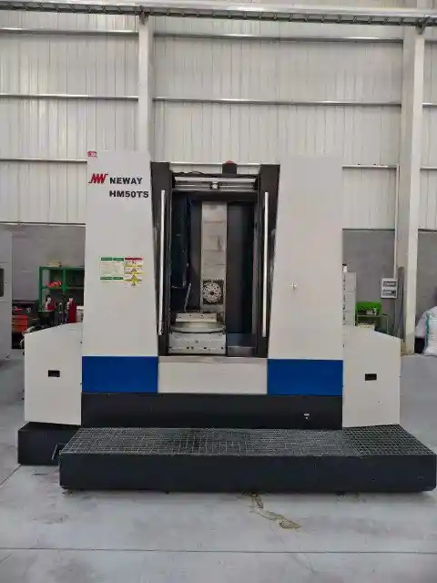 Centro de Mecanizado Horizontal Usado Neway HM 50 TS con Control Fanuc