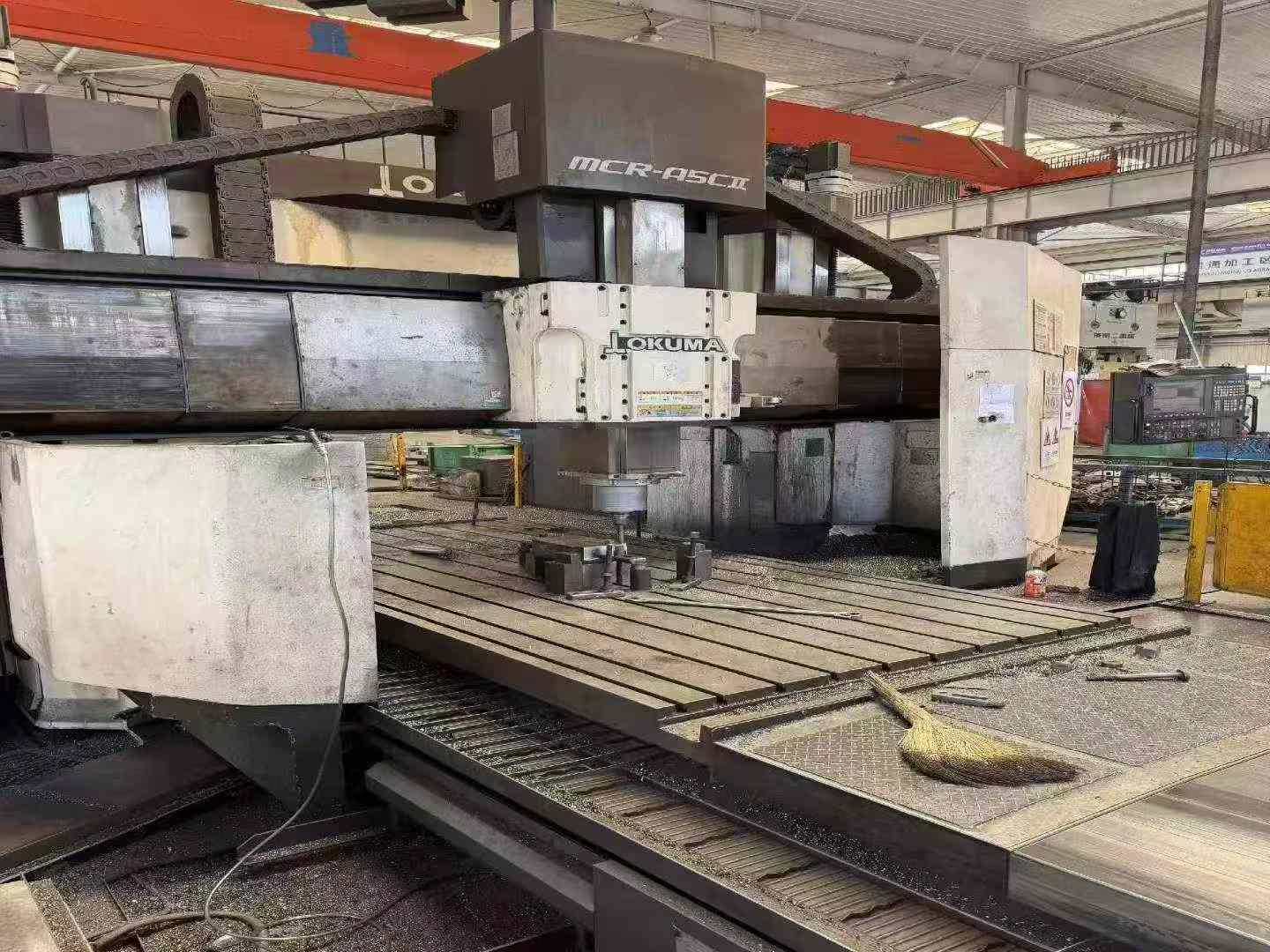 Used Okuma MCR-A 5 CII Gantry Five-Face Milling Machine photo 2