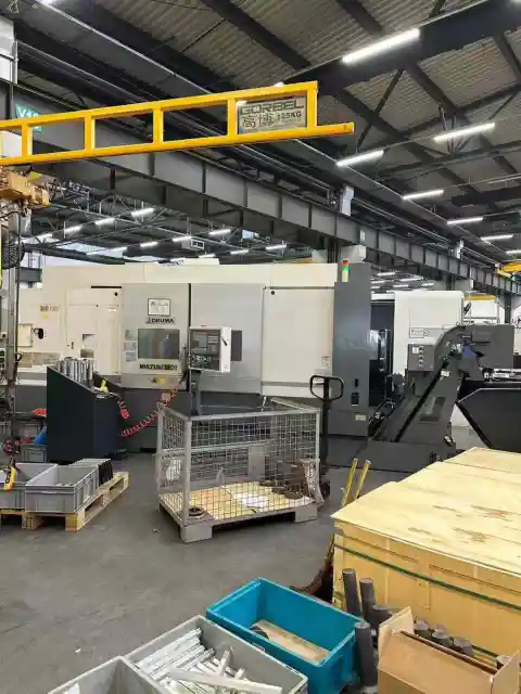 Torno CNC de torneado-fresado Okuma MULTUS B 400 usado con Okuma OSP-P200L