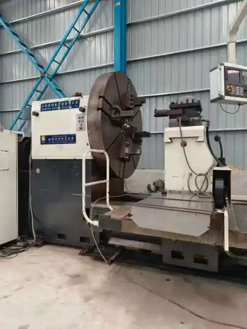 Torno Horizontal CNC de Servicio Pesado Pulisien CK 61220 Ax 4 Usado con Siemens