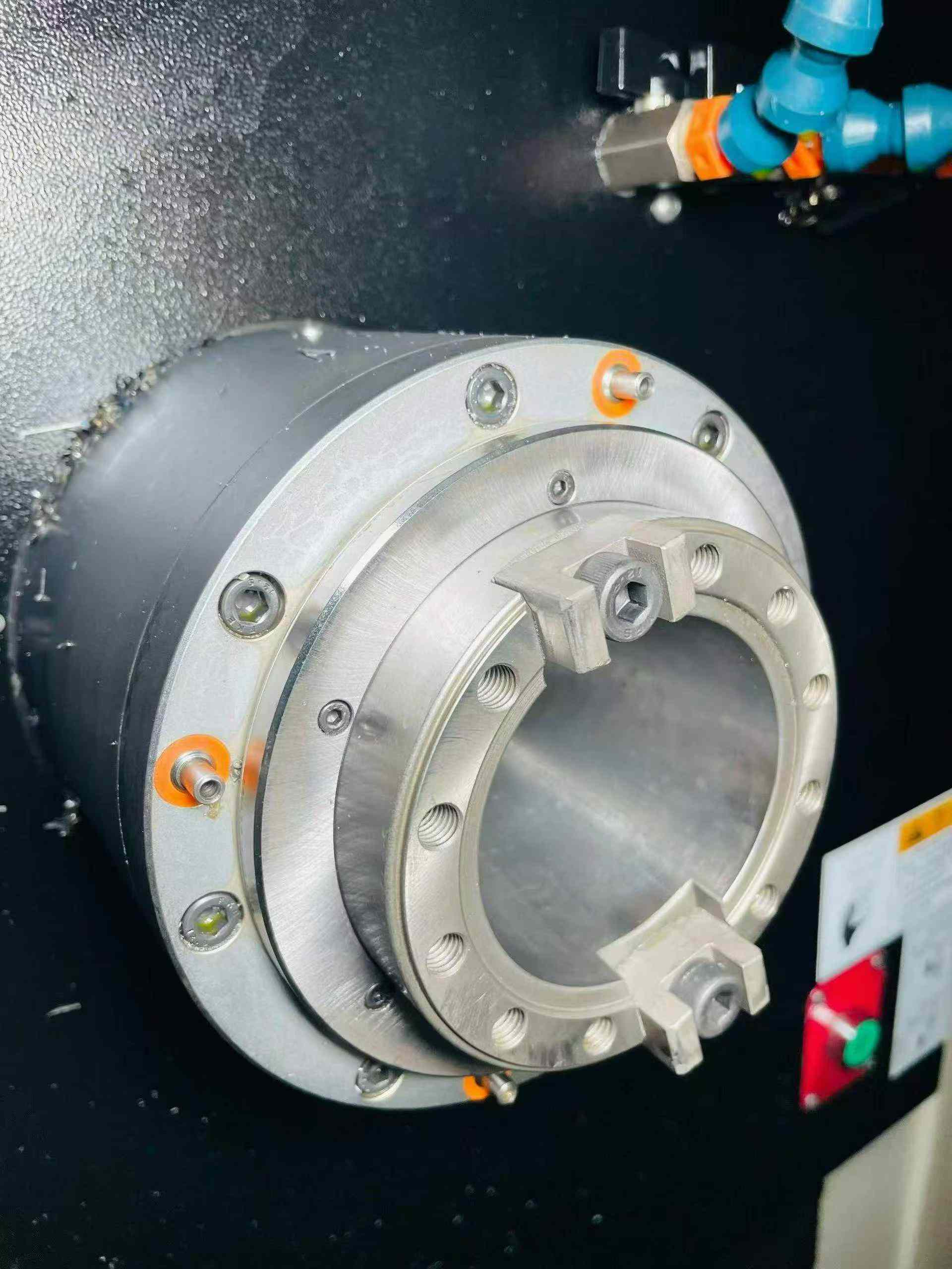Used Qiaofeng JVH 500 Horizontal Machining Center with Fanuc MF Plus photo 2