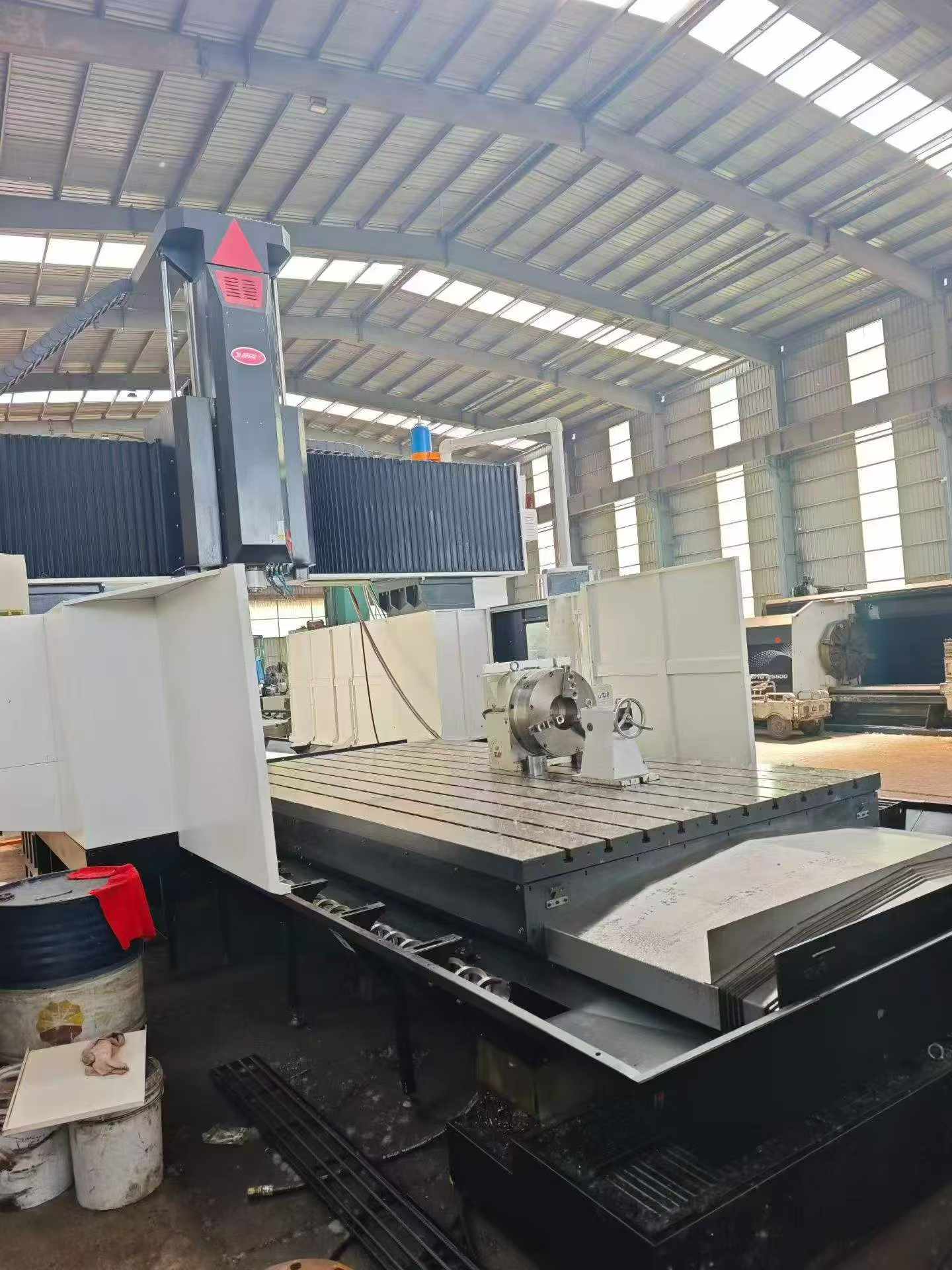 Used Qiaofeng LM-4228 CNC Gantry Machining Center photo 2