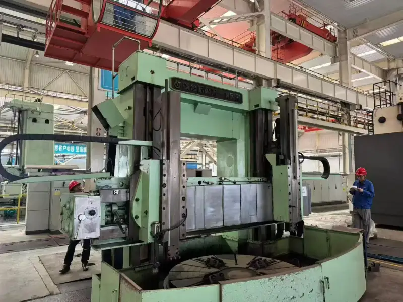 Used Qiqihar DVT 250 x 20/16 Vertical Lathe photo 1