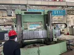 Used Qiqihar DVT 250 x 20/16 Vertical Lathe photo 2