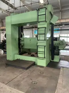 Used Qiqihar DVT 250 x 20/16 Vertical Lathe photo 5