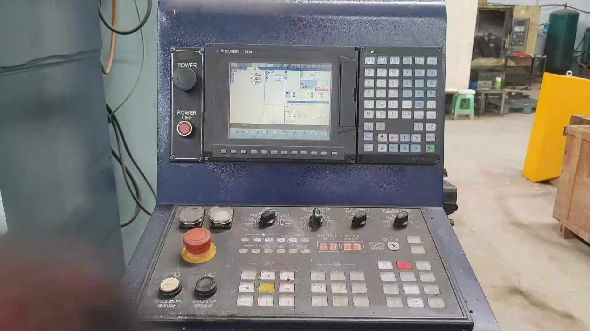 Used Runxing 4025 CNC Gantry Milling Machine with Mitsubishi M 70 photo 3