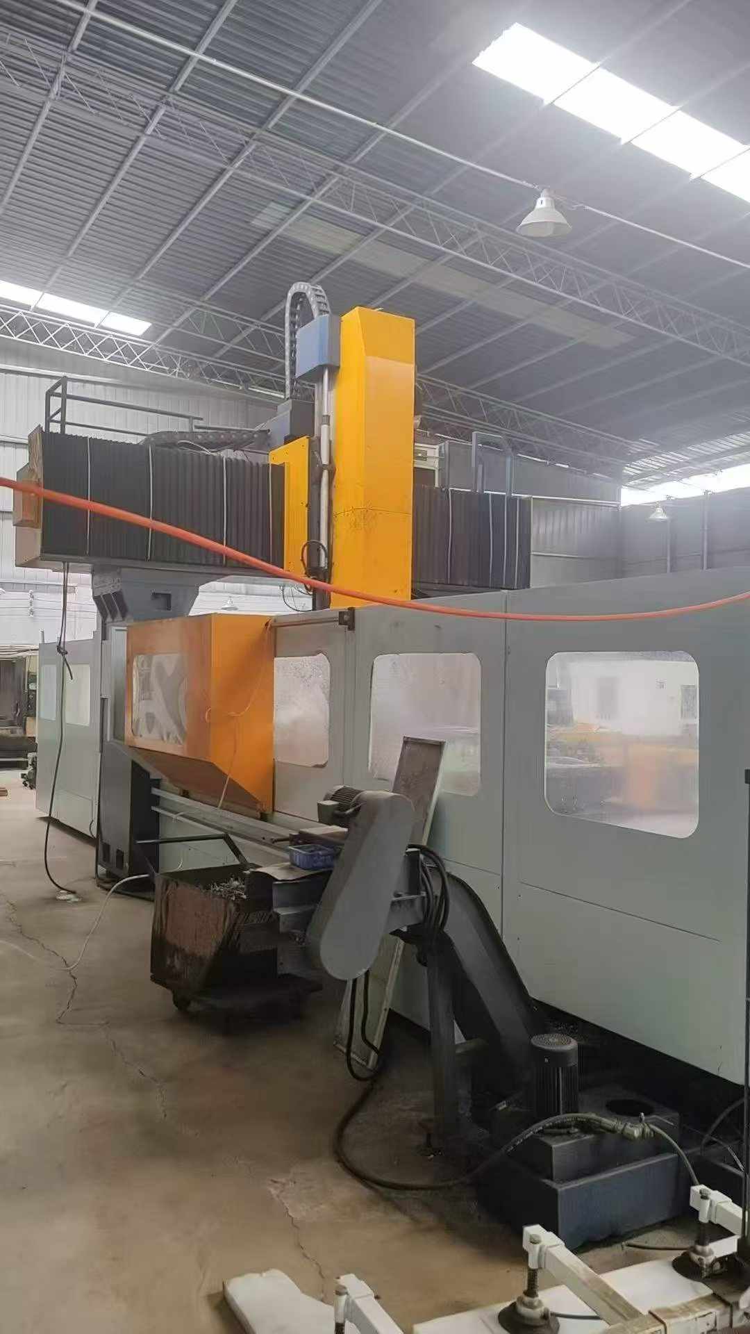 Used Runxing 4025 CNC Gantry Milling Machine with Mitsubishi M 70 photo 4