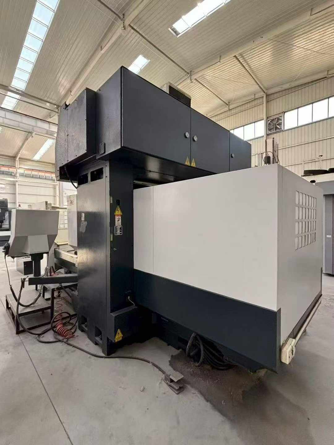 Used She Hong PR 0-2000 S Gantry Machining Center with Fanuc 18 i-MB photo 2