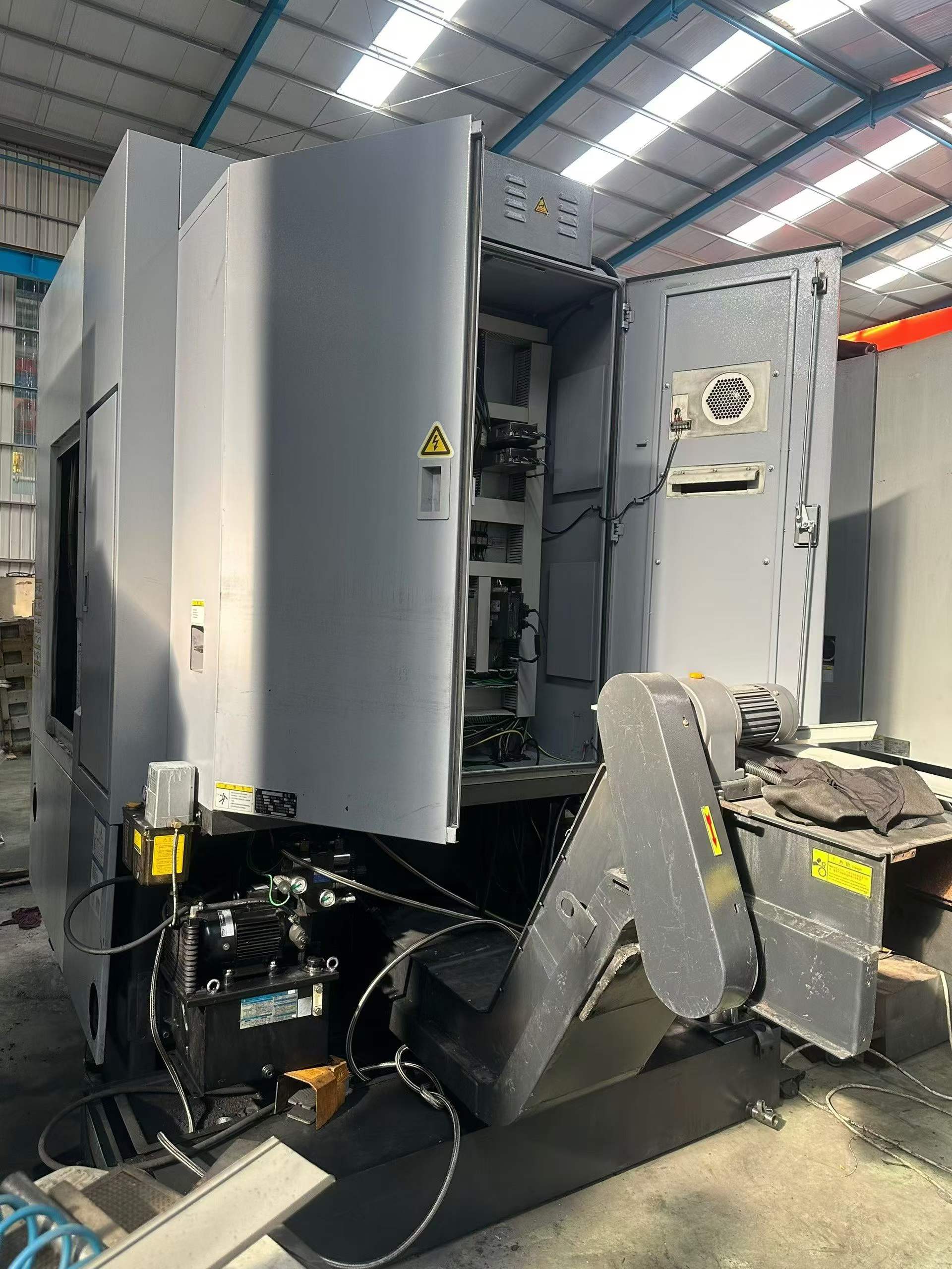Used Shenyang V 6 C CNC Vertical Lathe with Fanuc Control photo 2