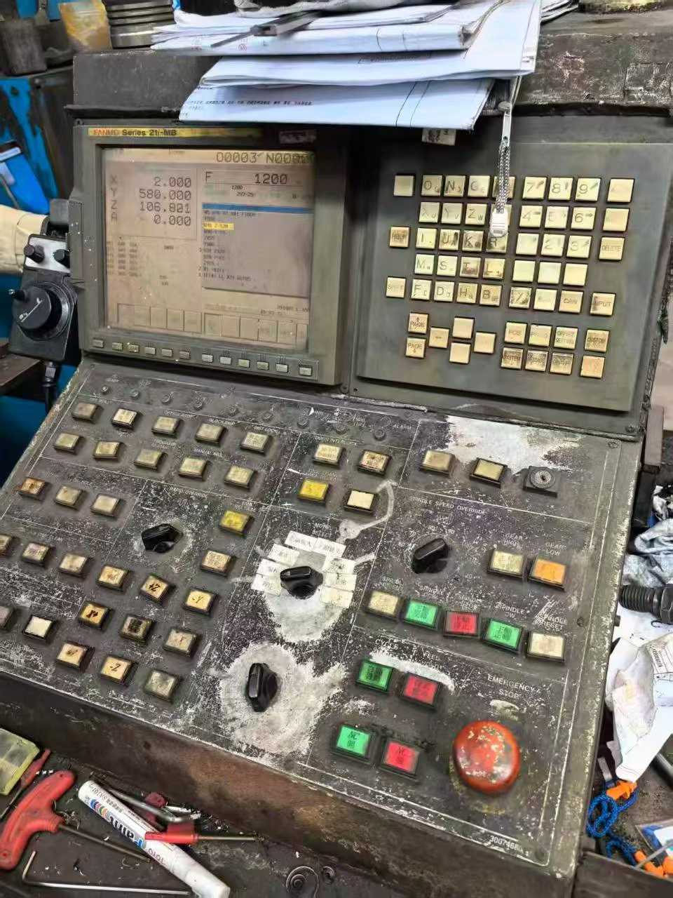 Used Taiwan Songying SDM-4225 Gantry Milling Machine with Fanuc MB Controller photo 3
