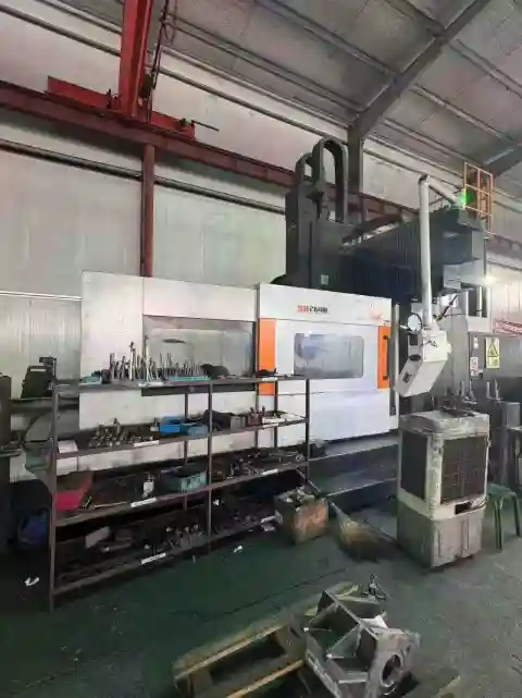 Kullanılmış Xinnuo Precision SP 2640 Gantry İşleme Merkezi, FANUC MF Plus