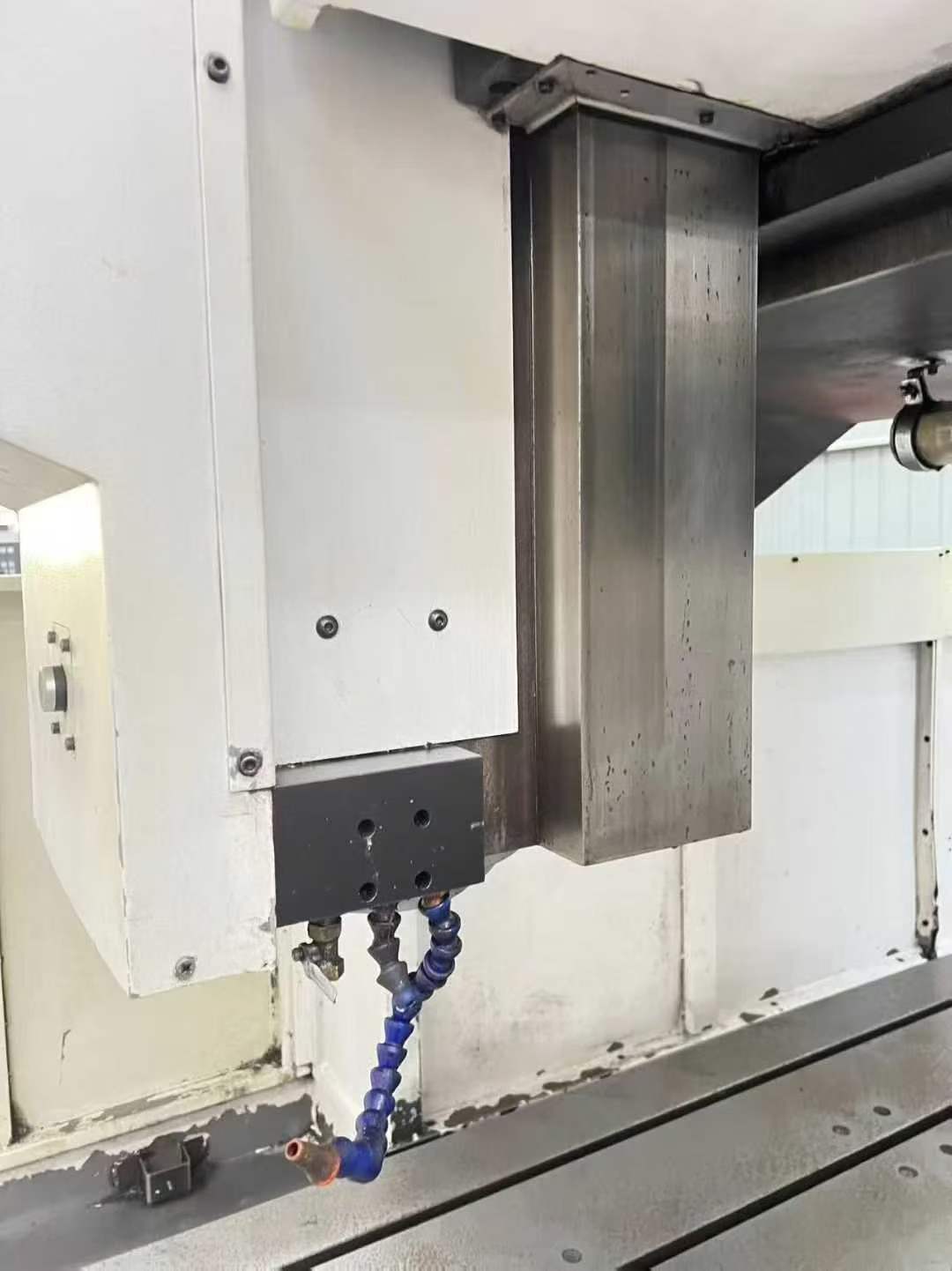 Used Xinrui GF 1630 Gantry Machining Center with Siemens 828 D photo 4