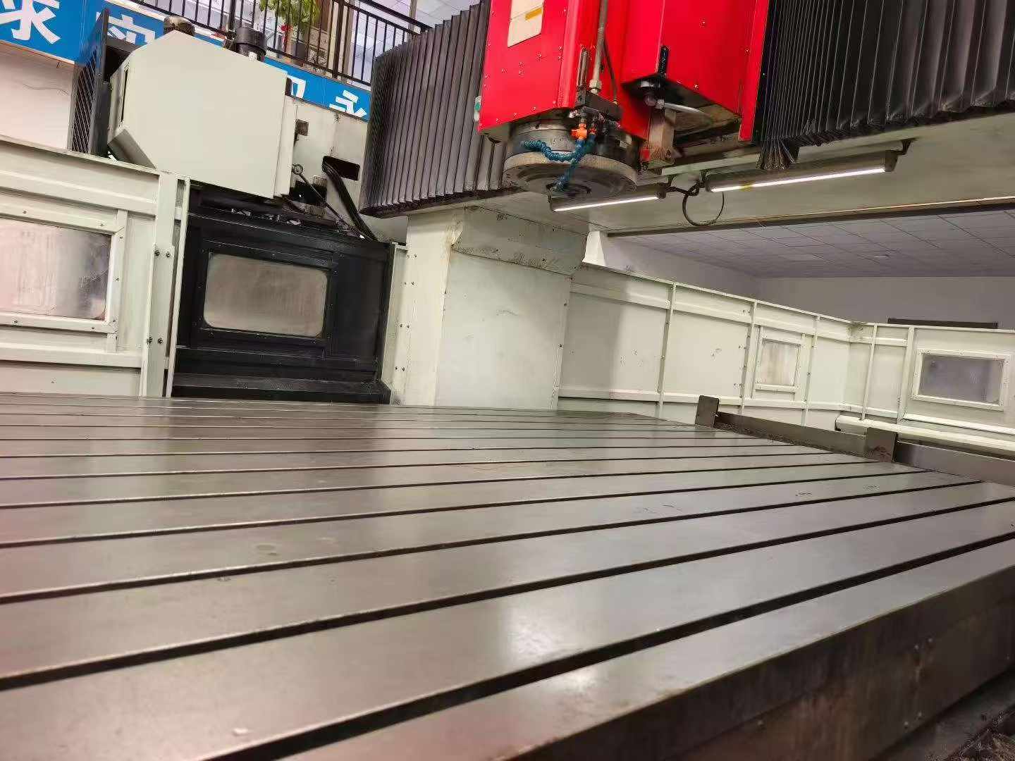 Used Yawei 4025 CNC Gantry Machining Center with Fanuc photo 4