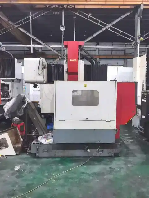 Centro de Mecanizado de Pórtico Yawei 2012 con FANUC 18i-MB