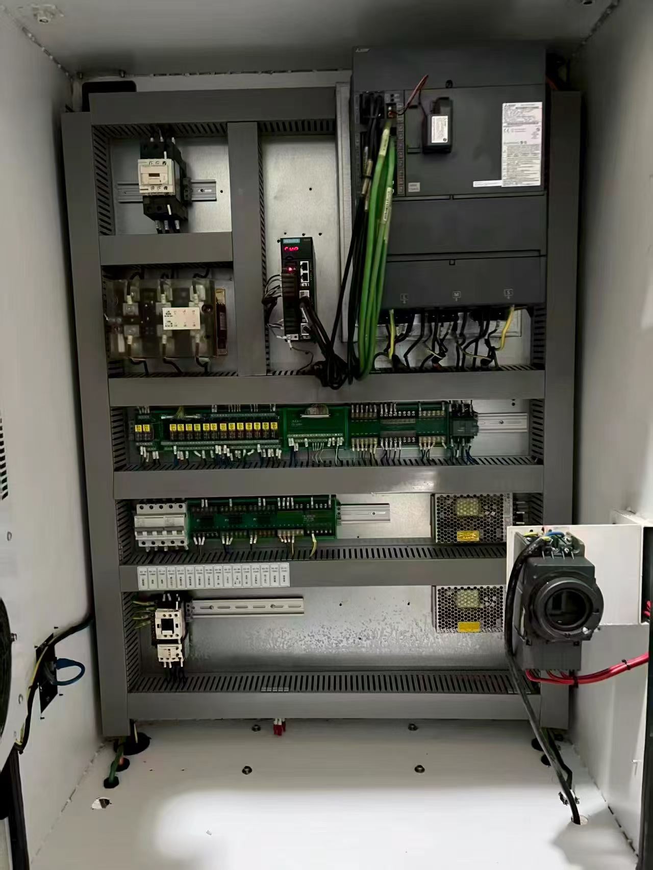 Used Jugao T 640 Drilling and Tapping Center photo 7