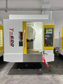 New T 600/T 700 CNC Drilling and Tapping Machine photo 2