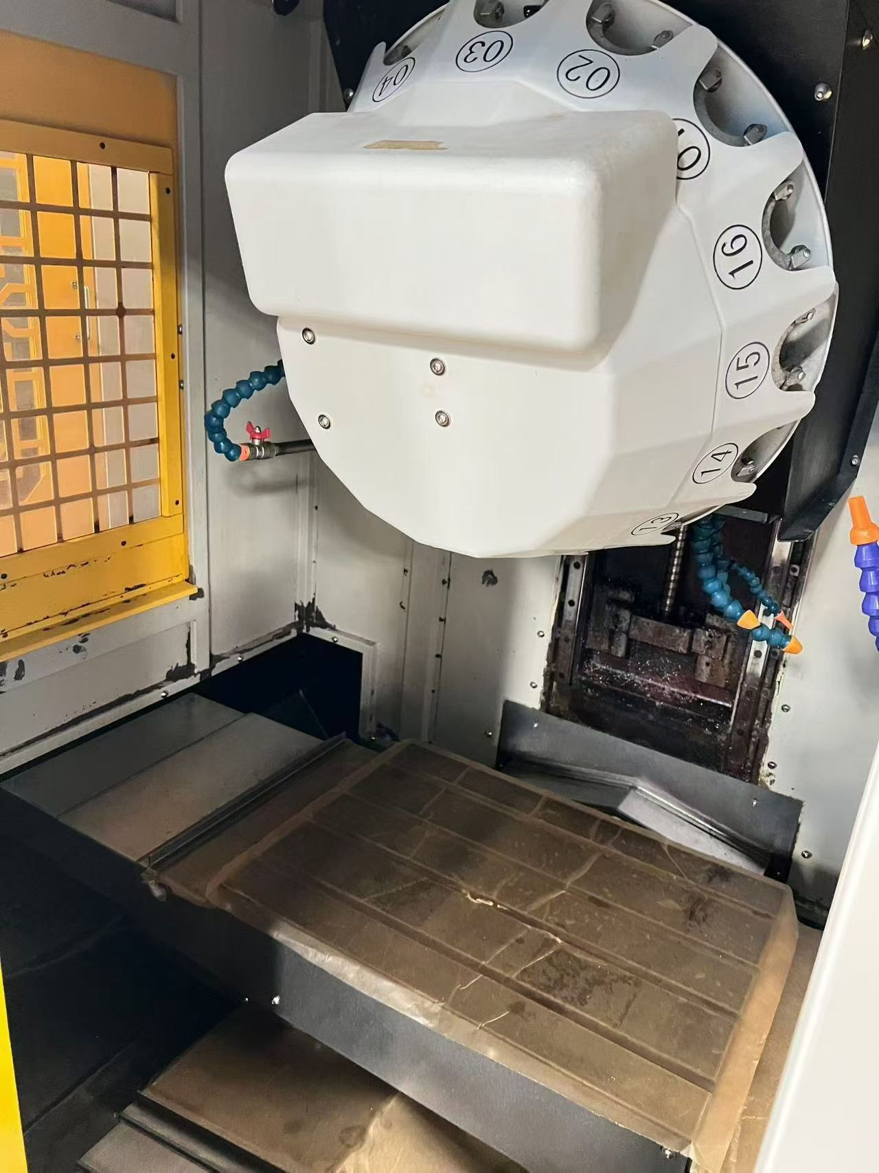 Two Mingke 650 Vertical Machining Centers photo 4