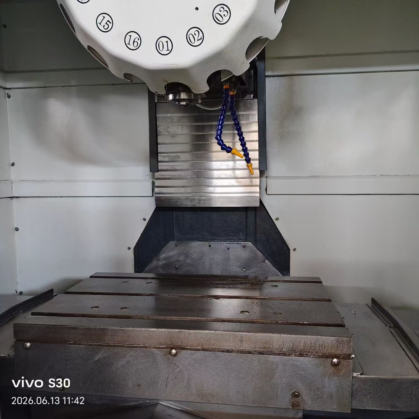 Used Huaya 640 Drilling and Tapping Center with Mitsubishi M 80 photo 3