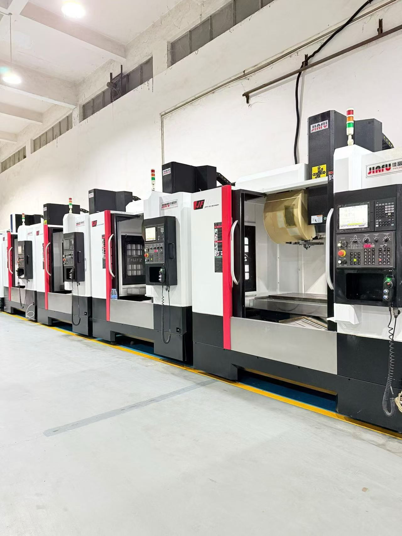 Used Jiafu V-850 Vertical Machining Center with Mitsubishi M 80 Control photo 1