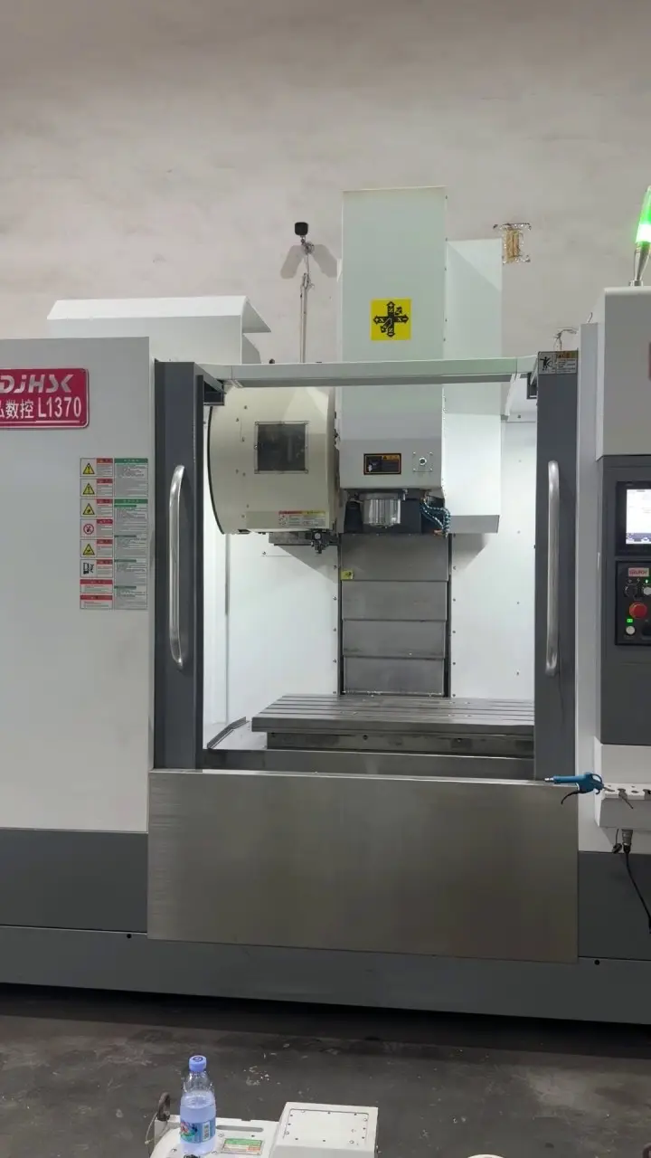 Used Jiehong V-1370 Vertical Machining Center with Mitsubishi M 80 video thumbnail