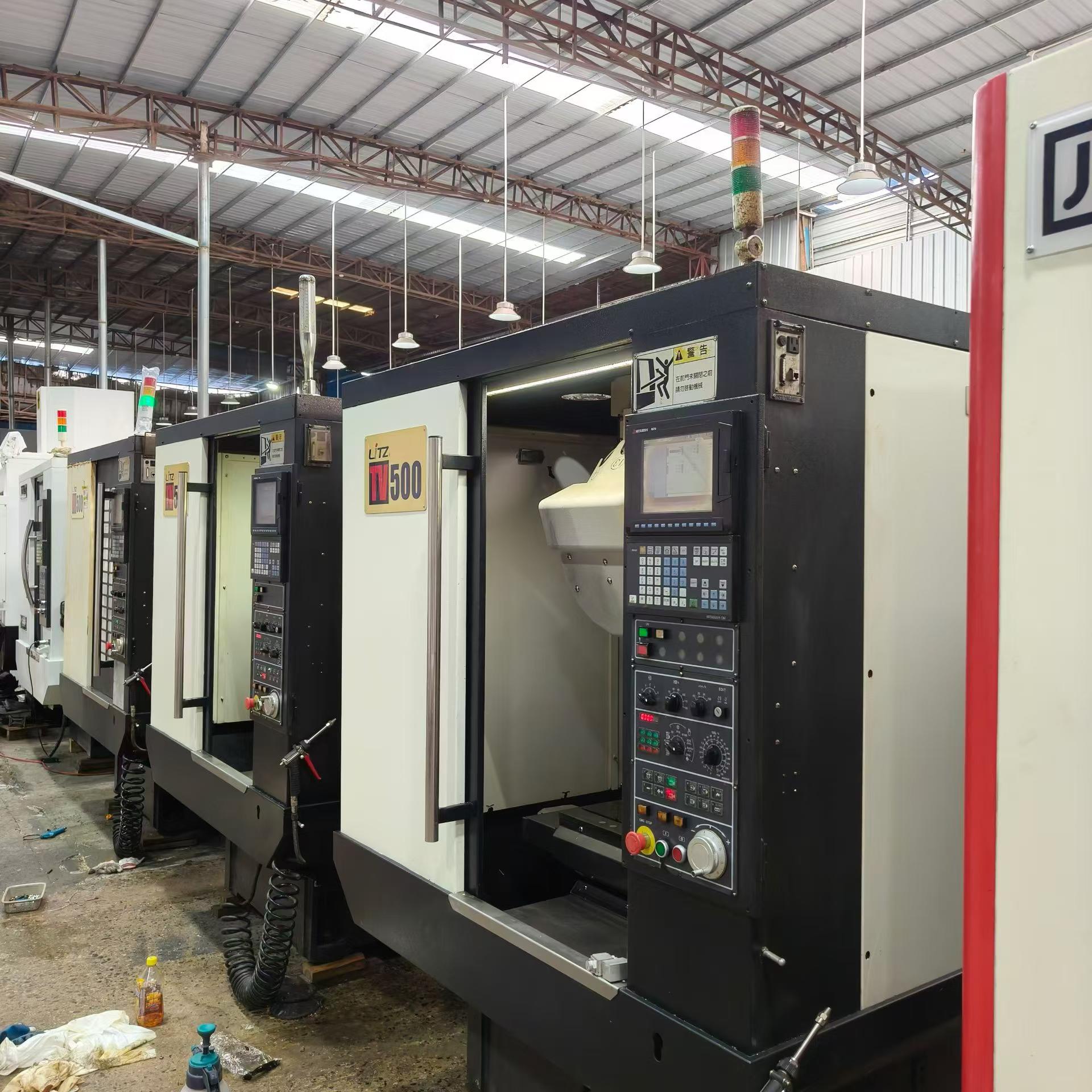 Used Leadwell T 500 Vertical Machining Center with Mitsubishi M 70 A photo 3