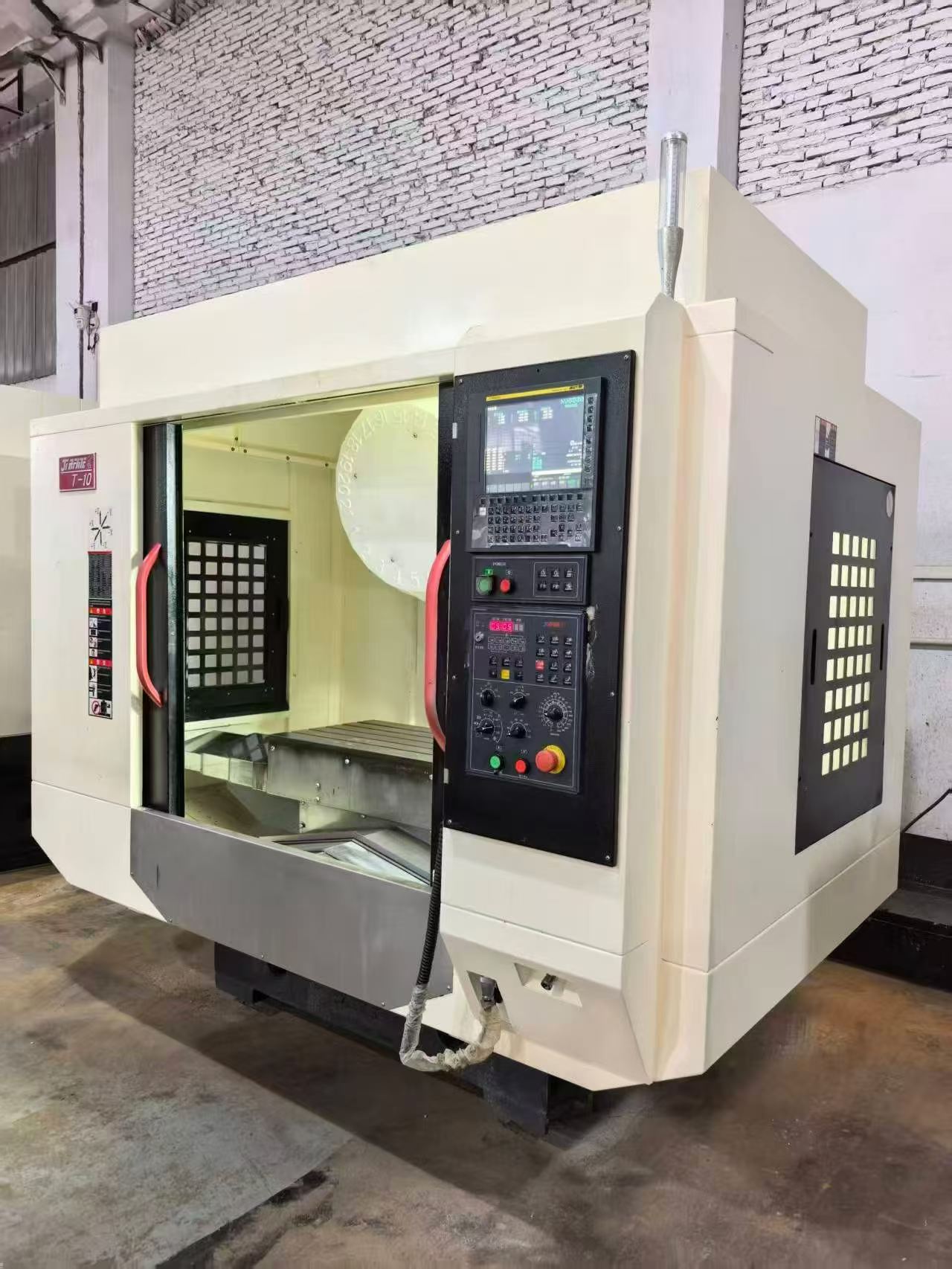 Used Qiaofeng T 10 Drilling and Tapping Center with Fanuc MF Plus photo 2