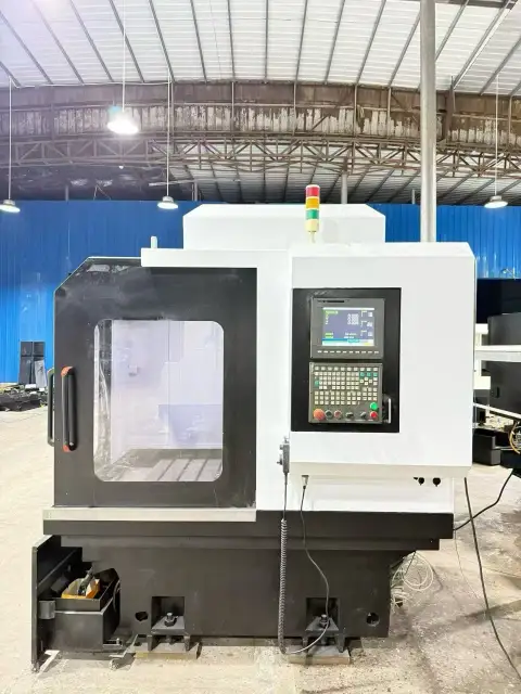 เครื่องแกะสลักและกัด CNC T-Way 650 มือสอง พร้อมแม็กกาซีนเครื่องมือ